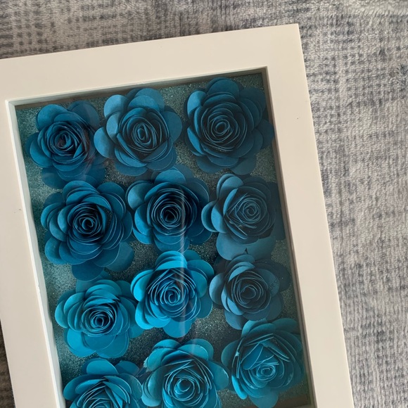 Roses shadow box - Picture 9 of 14